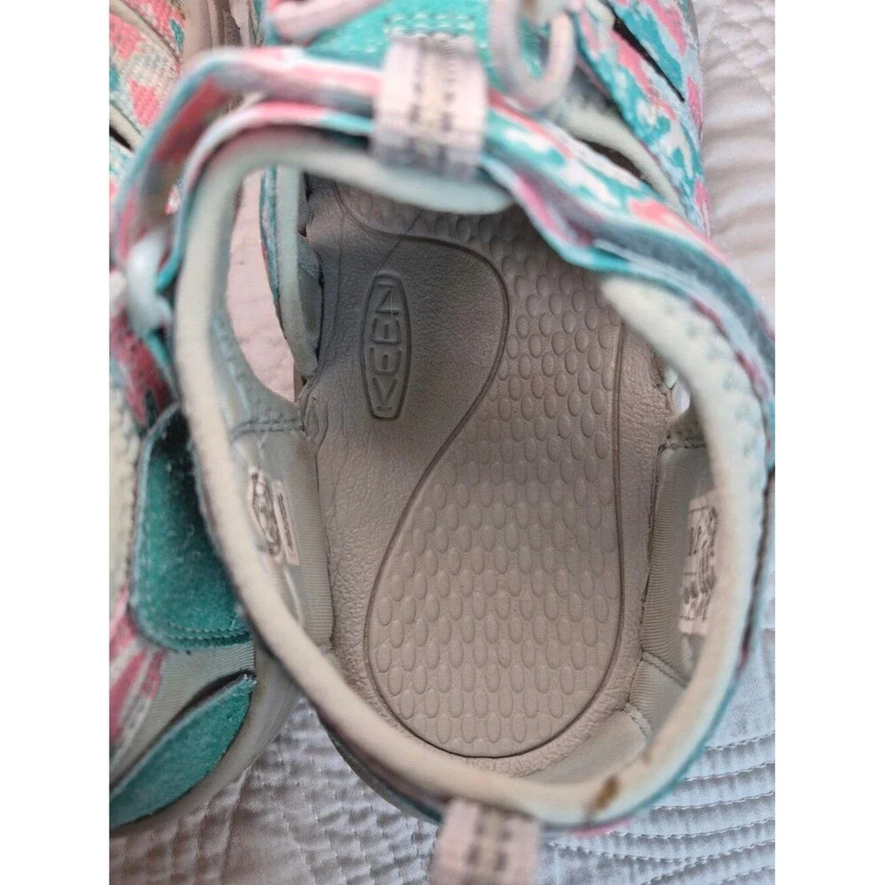 VGUC KEEN Unisex Kids Newport H2 Sandal Camo/Pink Icing Youth 3